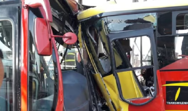 Accidente de tránsito en Calle 80 con Av. Boyacá deja nueve heridos y afecta operación de TransMilenio