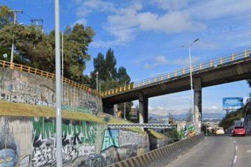 Última Hora: Persona se lanza de puente peatonal en 21 Ángeles y afecta movilidad en la troncal Suba