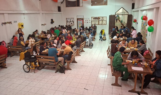 Más de 150 personas disfrutan de un almuerzo navideño inclusivo liderado por el edil Jhon Jaime Jiménez y el concejal Andrés Onzaga