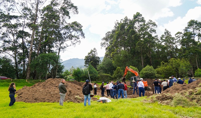 CAR construye el primer reservorio para almacenar agua lluvia en Sutatausa, Cundinamarca