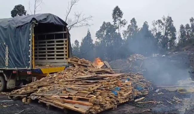 CAR impone nueva medida a productores ilegales de carbón en zona rural de Soacha