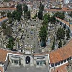 El cementerio central, se está cayendo a pedazos