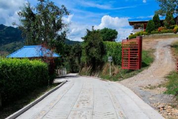 La Gobernación de Cundinamarca se compromete a mejorar más vías secundarias