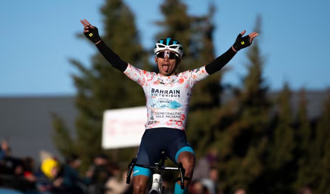 Santiago Buitrago ganó la etapa 4 de la Vuelta a la Comunidad Valenciana y es virtual campeón