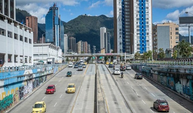 Pico y placa vehículos particulares y taxis en Bogotá viernes 7 de marzo