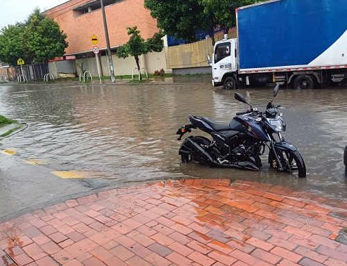 Las intensas lluvias han causado inundaciones en los alrededores de varios conjuntos residenciales de Suba