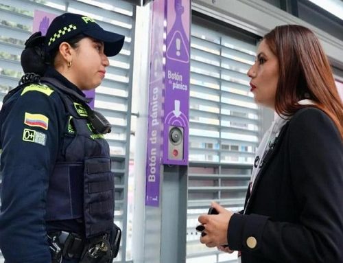 TransMilenio lanza piloto del Botón de Pánico violencia basada en género