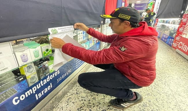 Alcaldía de Suba suspende 15 locales en operativo contra receptación de celulares en Suba Centro