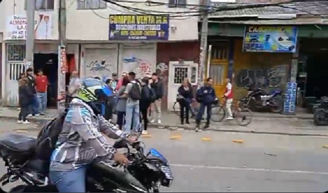 Atención: Mujer motociclista muere arrollada en Suba en grave accidente 