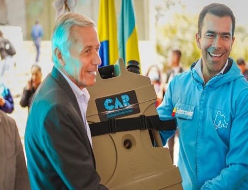 CAR entrega 600 filtros a instituciones educativas de Cundinamarca
