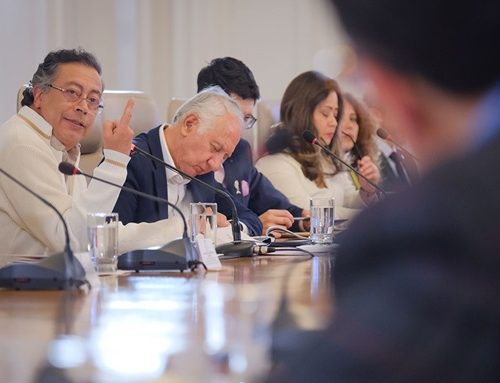 Petro espera decisión del Senado sobre reforma laboral y afirma que la consulta sigue en pie