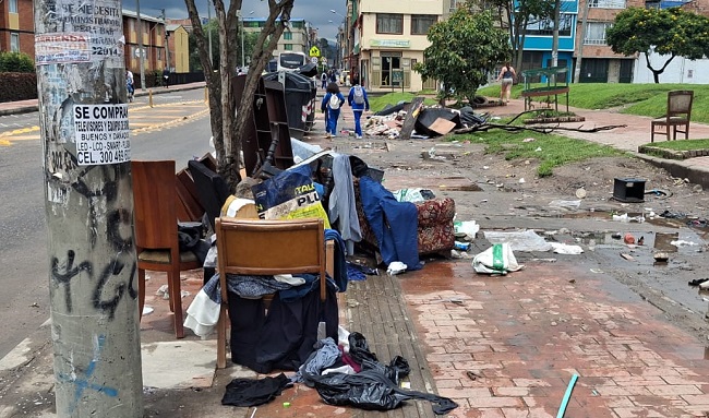 Urgente llamado en Bochalema: Basura desbordada y árboles peligrosos amenazan la tranquilidad del barrio