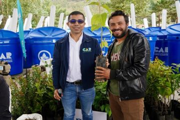 CAR firma los primeros 1.000 acuerdos de conservación con productores agropecuarios