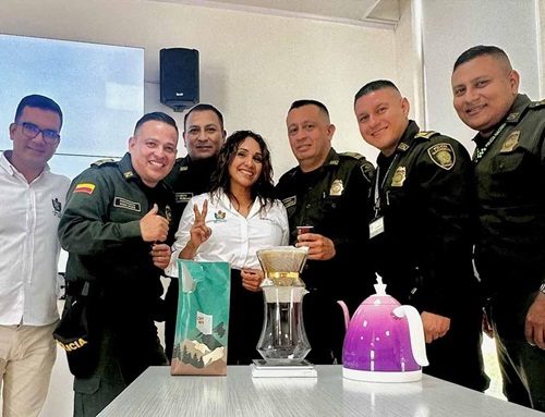 Policías del Tolima se forman en barismo para promover el café especial del departamento
