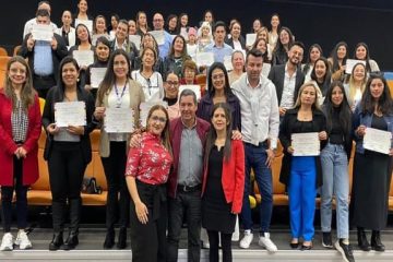 Más de 700 funcionarios en Cundinamarca se capacitan en lengua de señas para promover la inclusión