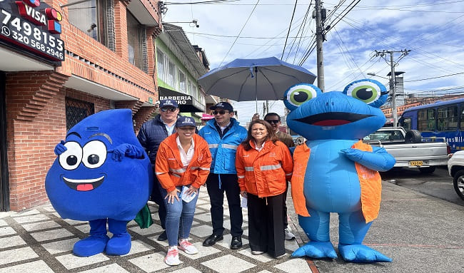 Comerciantes de Suba se capacitan para frenar el uso ilegal del agua