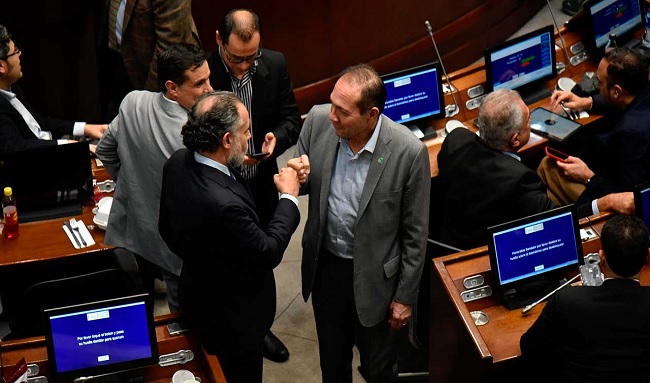 Reforma laboral de Petro supera debate en el Senado: Colombia se encaminada hacia el «Trabajo Digno»