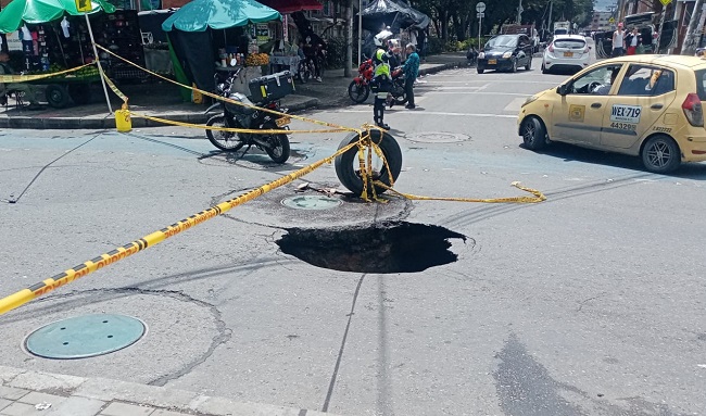 Vía entre Villa María y Puerta del Sol se HUNDE por TERCERA Vez: Movilidad y Comercio en Crisis