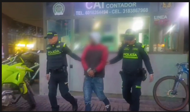 Capturado en Usaquén mientras escondía bicicleta hurtada en un caño