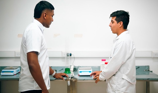 Con 19 universidades y 222 especializaciones, el Gobierno fortalece la salud desde la educación