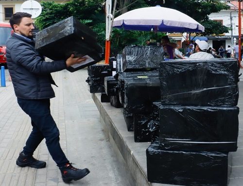 CAR recolecta más de 96 toneladas de residuos contaminantes en 90 municipios
