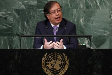 Petro clama en la ONU por un «nuevo sujeto histórico: la humanidad» frente a crisis climática e IA.
