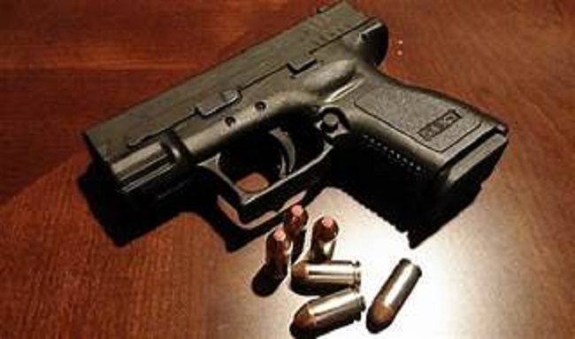 Un presunto sicario abatido y un sargento herido en tiroteo cerca del CAI Tierra Linda en Suba