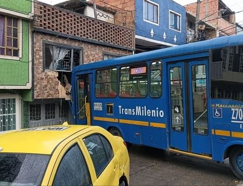 Última Hora: Bus del SITP colisiona contra vivienda en Usme: una mujer resulta herida
