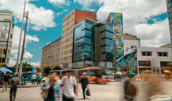 TransformACCIÓN: Bogotá le apuesta al cuidado del espacio público con brochas, diálogo y comunidad