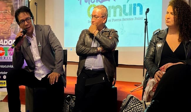 Apoteósica asistencia desborda el Teatro Dorado en el Encuentro "Ruta por la Vida"