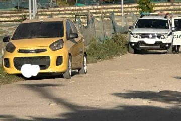 Encuentran dos cuerpos sin vida dentro de un taxi en Suba