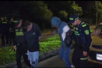 La Policía capturó en flagrancia a dos hombres que hurtaron un bus del SITP