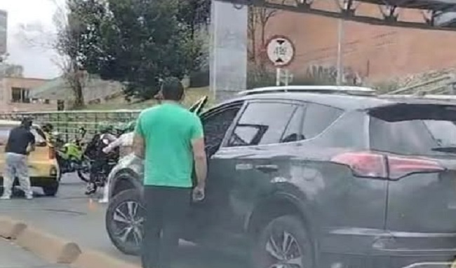 Investigan muerte de mujer en estación Gratamira, Suba