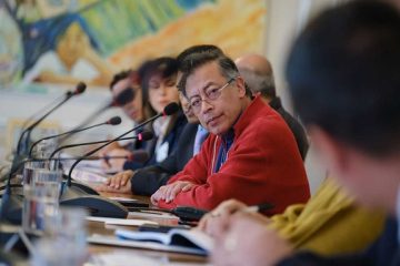 Petro culpa al Banco de la República por el alza de la deuda interna