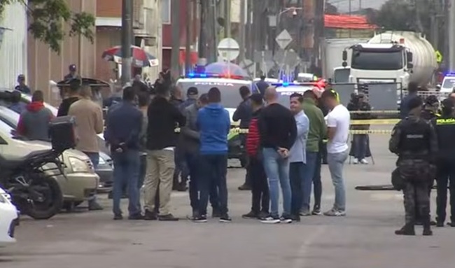 Atentado Sicarial contra Guardianes del INPEC deja un Fallecido y Dos Heridos frente a la Cárcel Modelo de Bogotá