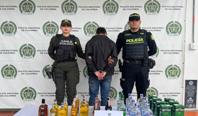Capturado joven que intentó huir con más de un millón de pesos en licor en Bogotá