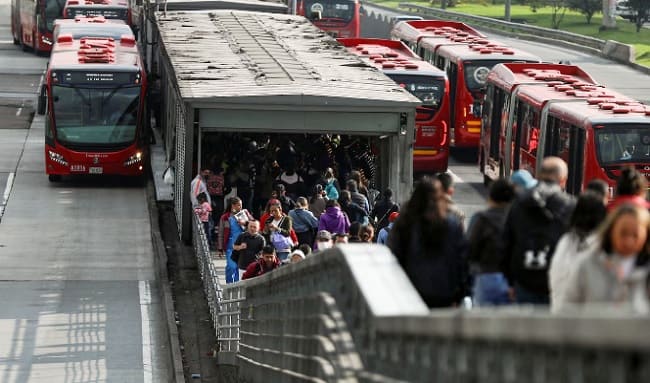 Implosión de puentes en Las Américas: TransMilenio cierra dos estaciones temporalmente