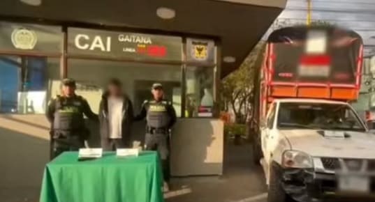 Intenso plan candado en Bilbao Suba: Capturado ladrón tras robar camioneta de estacas y enfrentarse a la Policía