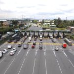Masivo Éxodo por el «Puente de la Raza»: Más de 4 millones de vehículos se mueven en las vías nacionales