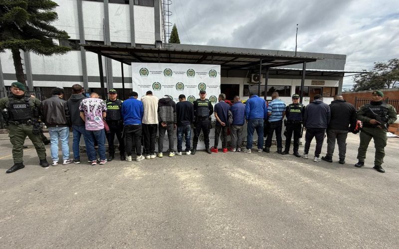 Capturadas trece personas cuando intentaban hurtar una bodega textil en Fontibón