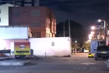 Cinco hombres armados intentaron robar un carro en el barrio Prado Pinzón en Suba y golpearon al conductor