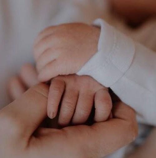 La natalidad cae pero, ¿hay que culpar a las mujeres?