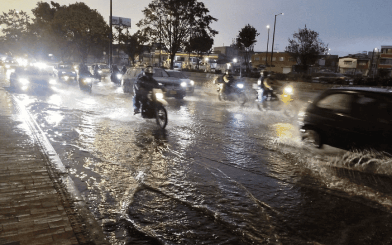 En Bogotá se atendieron afectaciones por lluvias en diferentes sectores