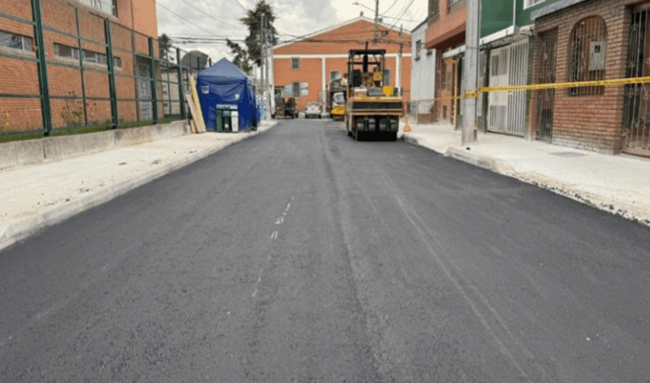 ¡Por fin! En Kennedy entregan vías rehabilitadas en tres barrios de la localidad
