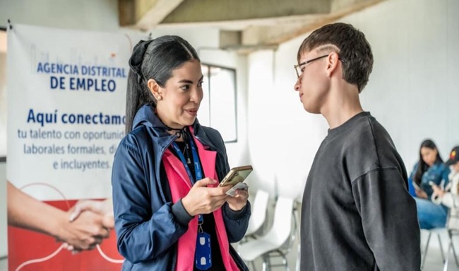Bogotá abre 738 oportunidades laborales, la mayoría para personas sin formación superior