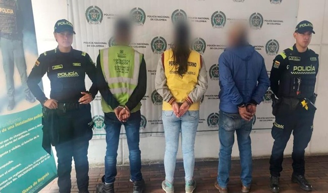 Detenidas tres personas que haciéndose pasar por contratistas, intentaron hurtar barreras de seguridad vial