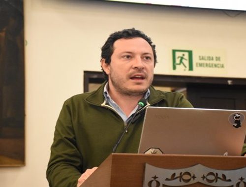 Concejal Juan Baena denuncia colapso del sector vivienda en Colombia y advierte que el Gobierno ha maquillado resultados