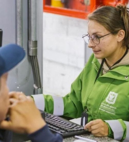 ¿Tienes multas de tránsito en Bogotá? Así puedes acceder a descuentos del 50 % o 25 %