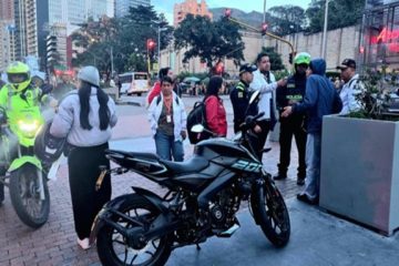 20 comparendos a conductores en Operación Espacio Público contra mal parqueo en Bogotá