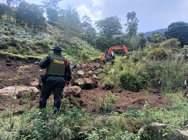 Autoridades detienen explotación ilegal de materiales en zona rural de Silvania, Cundinamarca